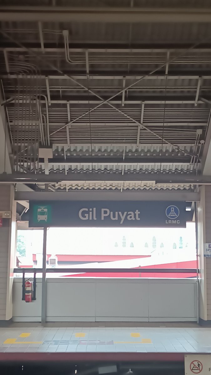 linyalinya's tweet photo. Hindi ako si Gil pero Puyat din 'to https://t.co/8DLs20T0vr