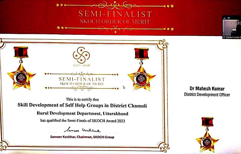 drkohlib4u's tweet photo. ✅A gr8 motivation for team Chamoli, as the work done for skill development of SHGs in Chamoli was recognised at national level..
✅Kudos to team NRLM and REAP...
✅The leadership of DM sir and CDO sir was imperative... https://t.co/TG7TGQy39k