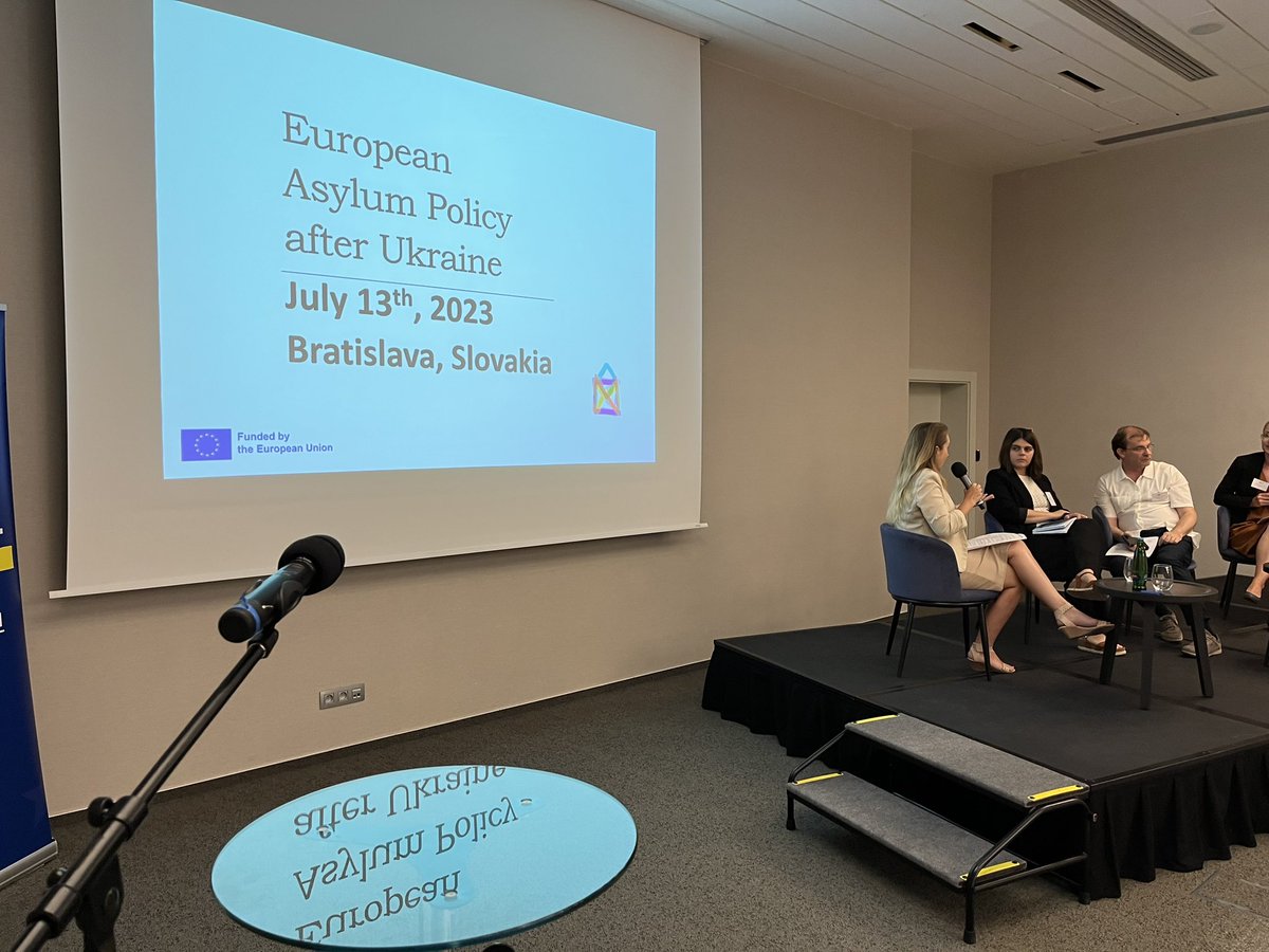 François Gemenne (@gemenne) on Twitter photo Un responsable politique slovaque, lors de cette fascinante conférence :
« The challenge of European policy-making on asylum and migration is to make everyone equally unhappy. »
Grand merci à <a href="/InstituteIce/">ICE - Institute for Central Europe</a> pour l’organisation ! <a href="/ACRONYM_HEurope/">ACRONYM project</a> Un responsable politique slovaque, lors de cette fascinante conférence :
« The challenge of European policy-making on asylum and migration is to make everyone equally unhappy. »
Grand merci à <a href="/InstituteIce/">ICE - Institute for Central Europe</a> pour l’organisation ! <a href="/ACRONYM_HEurope/">ACRONYM project</a>