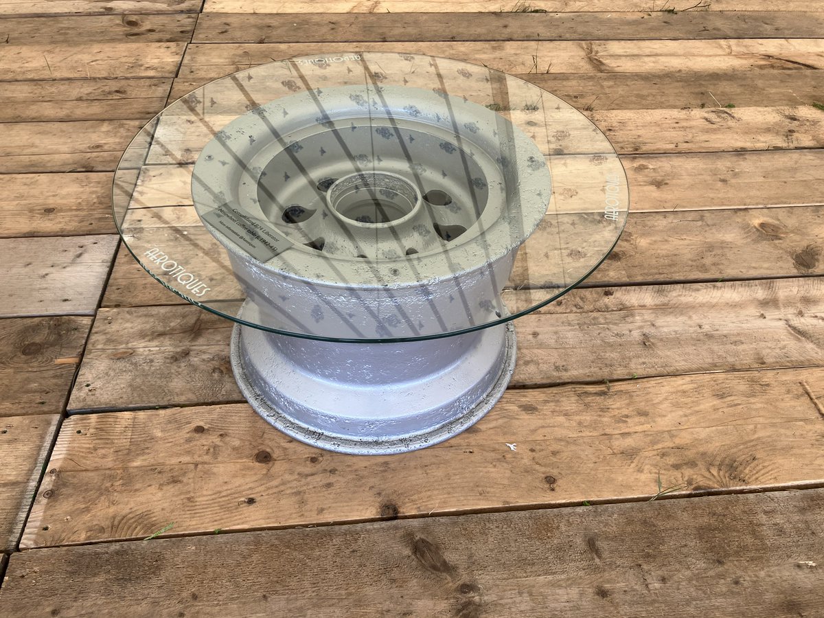 Aerotiques's tweet image. It’s great to see our pieces in a ‘setting’, rather than the workshop for a change. Who’s in the #FirstClassLounge this weekend at @airtattoo?

#avgeek #riat23