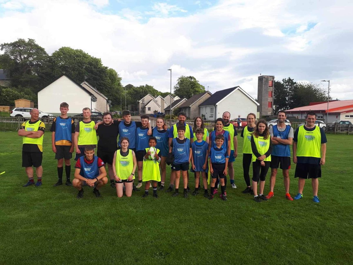 #TartanTouch last night had an impressive 21 players last night! 💛🏉

Let’s keep the momentum and try for even more next week, same time and place: ropework park, 6.30-7.30pm

@Scotlandteam @Tartan_Touch @scotrugbycoach #AsOne #EveryonesGame