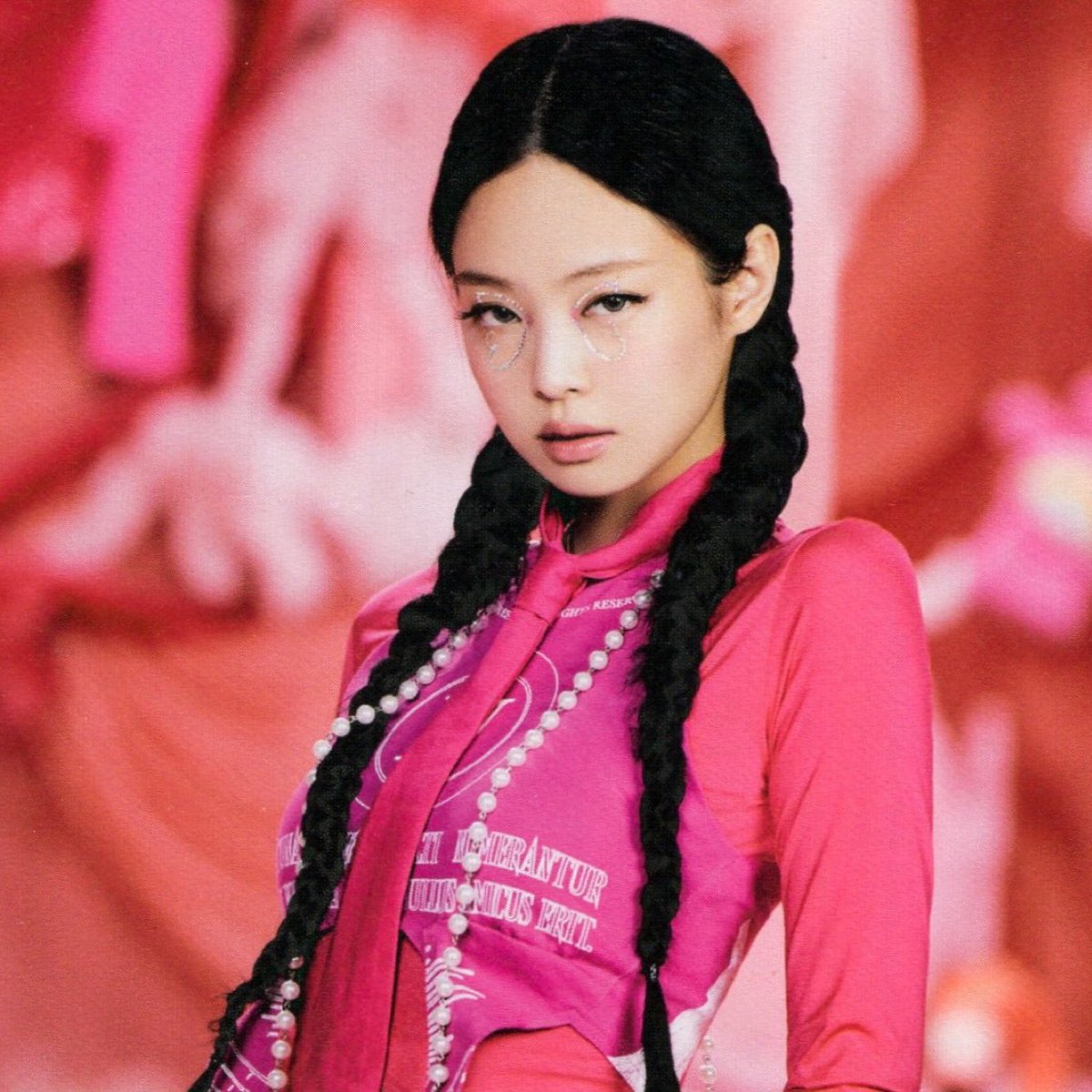 Viral Takes on Twitter "Jennie was the most followed female KPop