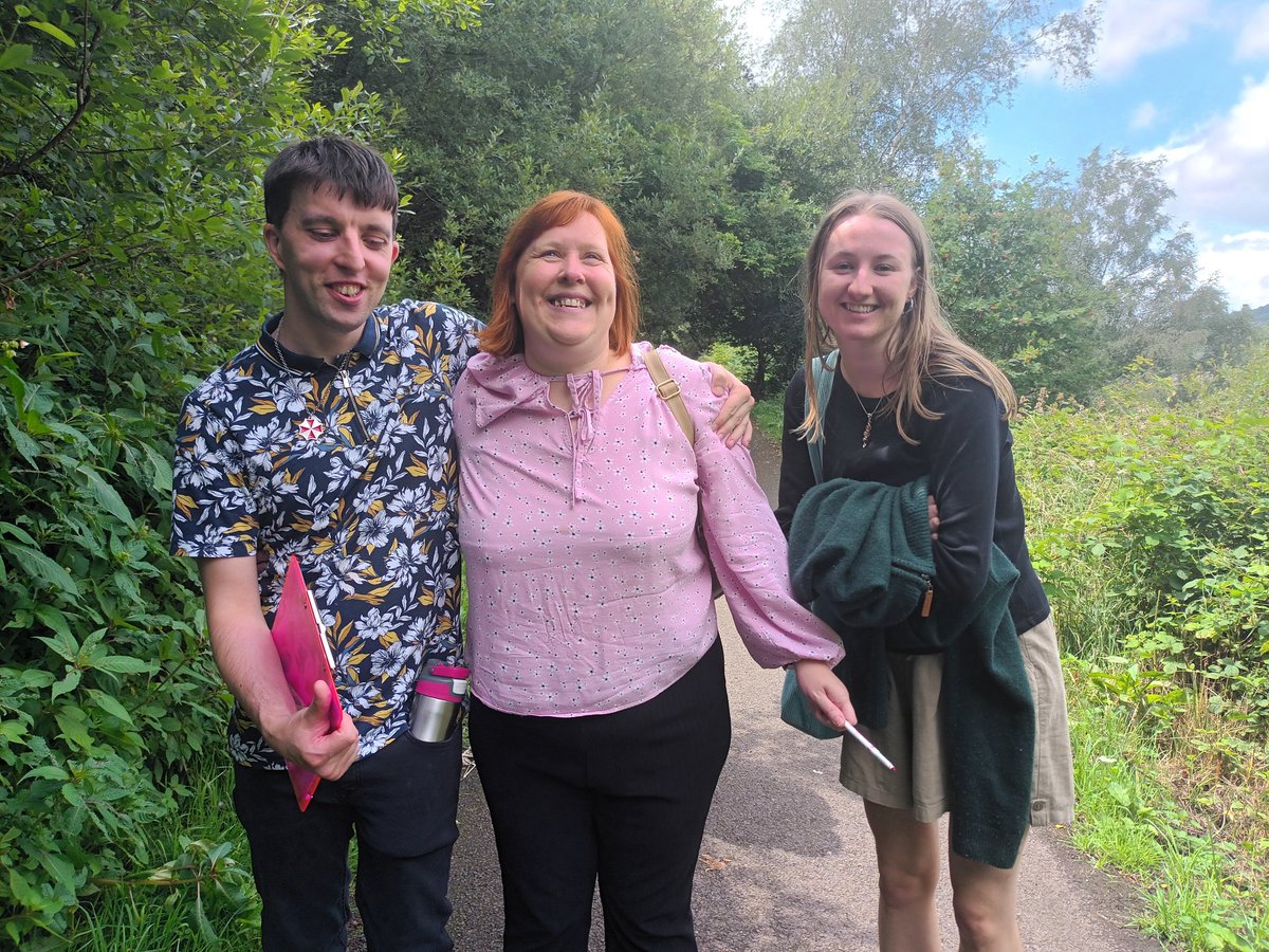 TakeChargeIT's tweet photo. Nature walk at #BarrySidings today! We spotted some Large Whites and Meadow Browns ahead of #TheBigButterflyCount all before learning the parts of a dragonfly and trying to spot some by the lake @InnovateTrust 🦋🦋🦋 https://t.co/CTa80DnH9C