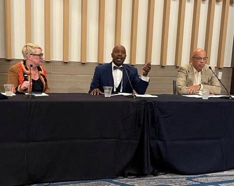 KeolisNA's tweet image. #Keolis members Jenny Fahlbush, Gerald Francis, and ACUMEN’s Director of Workforce Development Gian Fiero had a great discussion at #COMTO National on ways organizations can attract Gen Z to work in the transportation industry!