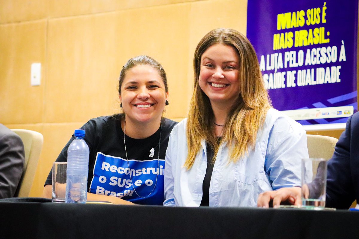UJSBRASIL's tweet photo. MAIS SUS É MAIS BRASIL 💉

Foi a defesa da saúde pública e da ciência que nos permitiram estar aqui hoje, em mais um congresso presencial da @uneoficial. O SUS salva vidas e saúde de qualidade é um direito. 

Fotos: Natália Assueiro https://t.co/ezFKn1jr88