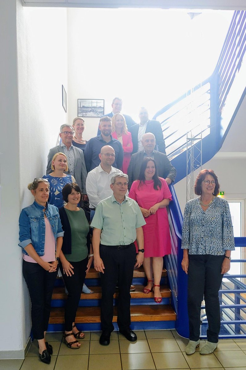 ManjaSchuele's tweet photo. Zur Perle hat sich die #Präsenzstelle Prignitz entwickelt, die erfolgreich Studieninteressierte &amp; Unternehmen zusammenbringt. Bspw. mit #MINT-Aktionstagen, Summerschools oder Infoveranstaltungen zu dualen Studienangeboten &amp; Transferprojekten. Zukunft #MadeInBrandenburg ... https://t.co/K8wGufJZsv