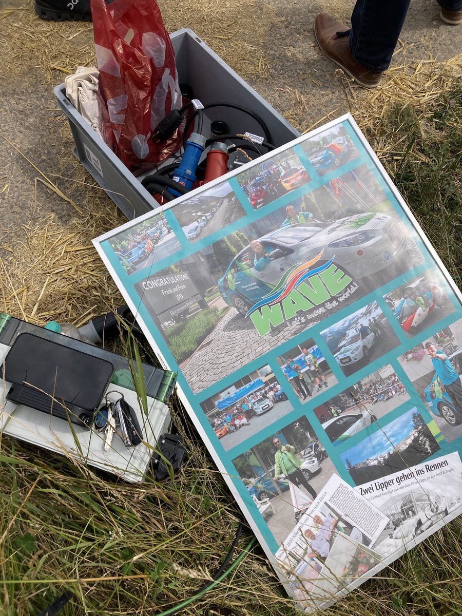 Vor 10 Jahren durften wir an der Wavetroph teilnehmen. Wie die Zeit vergeht 👉2013 hatten die Elektromobile eine Reichweite von 170 KM und brauchten dann 9 Stunden bis der Akku wieder voll geladen war.2023 haben wir 500 km Reichweite und Ladestroms von 30 Minuten. Tolle Rückblick