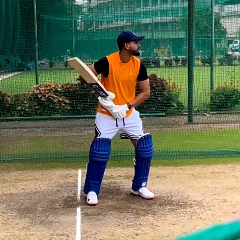 onlyforcricket0's tweet photo. दुखापत - सर्जरी नंतर श्रेयसने पहिल्यांदाच सराव सुरु केला असून,खरोखर हे फोटो बघून झालेला आनंद शब्दात सांगणे अवघड आहे.....
लवकरात लवकर पुनरागमन कर श्रेयस ❣️
#ShreyasIyer #Shreys #Iyer https://t.co/NT4GwsgwoX