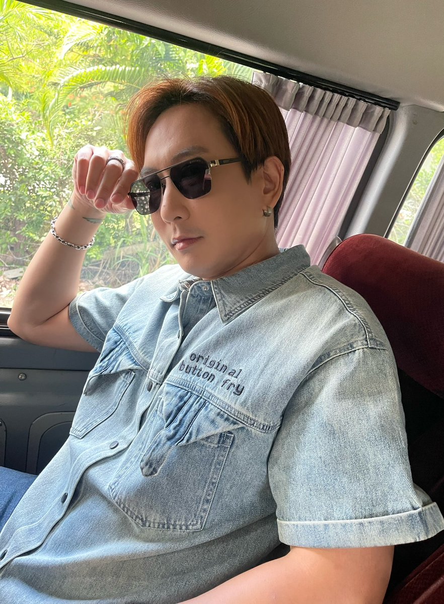 namzzaz's tweet photo. โหวตพิธาไม่ได้เป้นนายกฯ ไม่สนพรรคใคร
แต่นี่เรยกุมี "พิแพท" หล่อ เท่ห์ เหมาะสมนายกฯสมาคมขนมหวานแห่งด้อมPWP🍧🍨🍦🥧🍰🍩😁😁🤣🤣🤣🤣🤣🤣 #แพทพาวเวอร์แพท https://t.co/j1ij1761tP