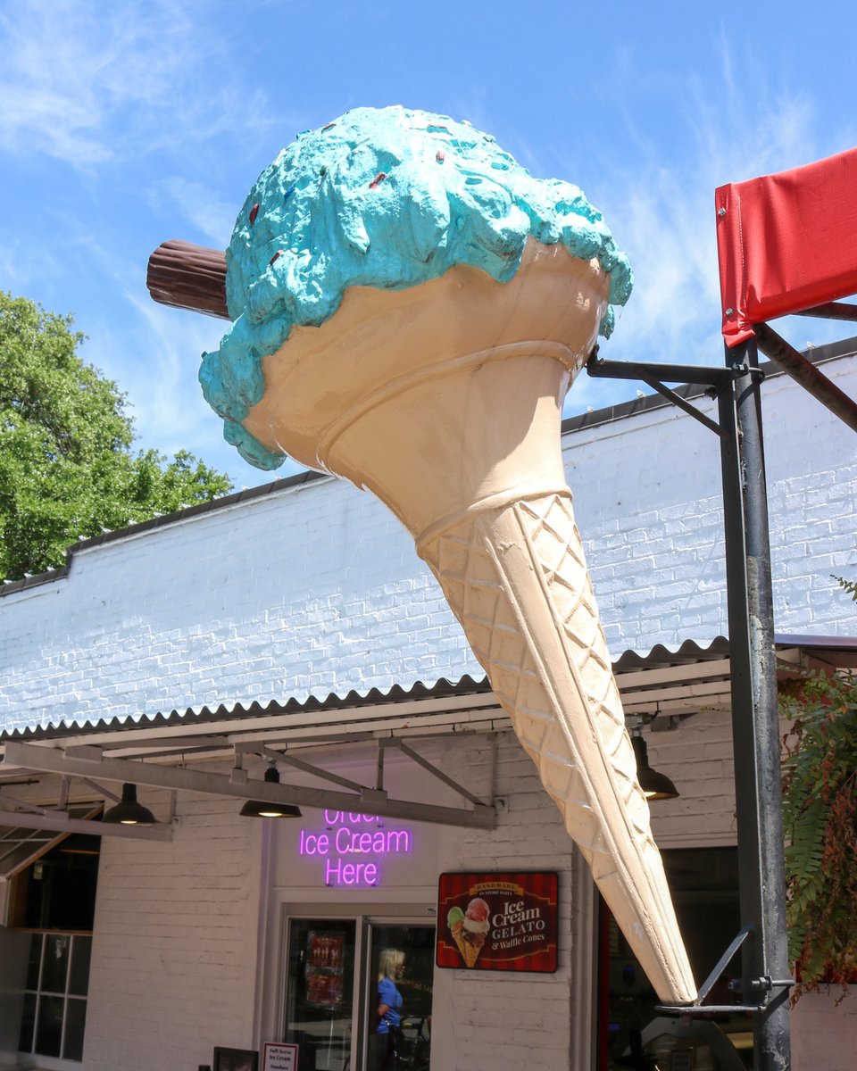 savcandy's tweet photo. You can't buy happiness, but you can buy ice cream, and that's pretty much the same thing.
#Savannahcandykitchen #Savcandy #Nationalicecream #icecream #gelato #savannahga https://t.co/XoLwdD66jg
