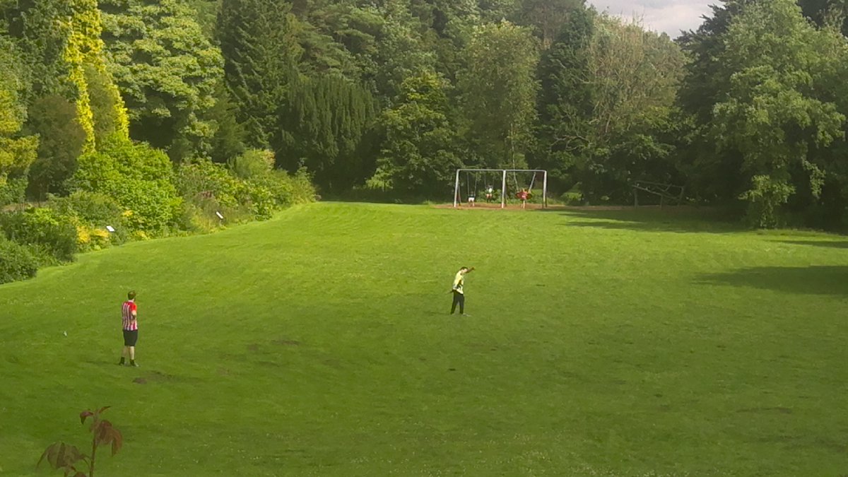 Gorgeous afternoon to learn how to play Frisbee with Mr Rennie @IngleboroughHall #WeExceed