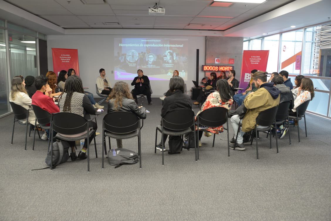 BAM_Bogota's tweet photo. #BAMNow | 📽️ Herramientas de Producción lnternacional con @bogoshorts, Melisa Zapata y Sergio Tapias. https://t.co/elH4vo8wx8