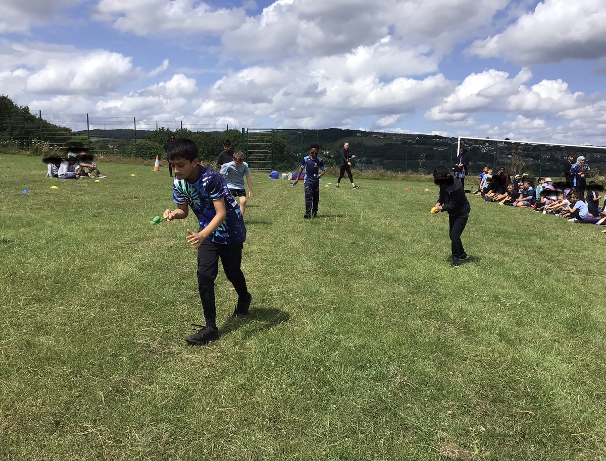 AshBrambles's tweet photo. The @BramblesPAc KS2 Sports Day has been a fantastic event and we were lucky enough to finish just before the rain!🌦️
Thank you to Mrs Bowker for organising this wonderful afternoon and well done to all the children for being good sports &amp; making us all proud!🏅
#BramblesPE🏃1/5 https://t.co/JtY6vbO8I0