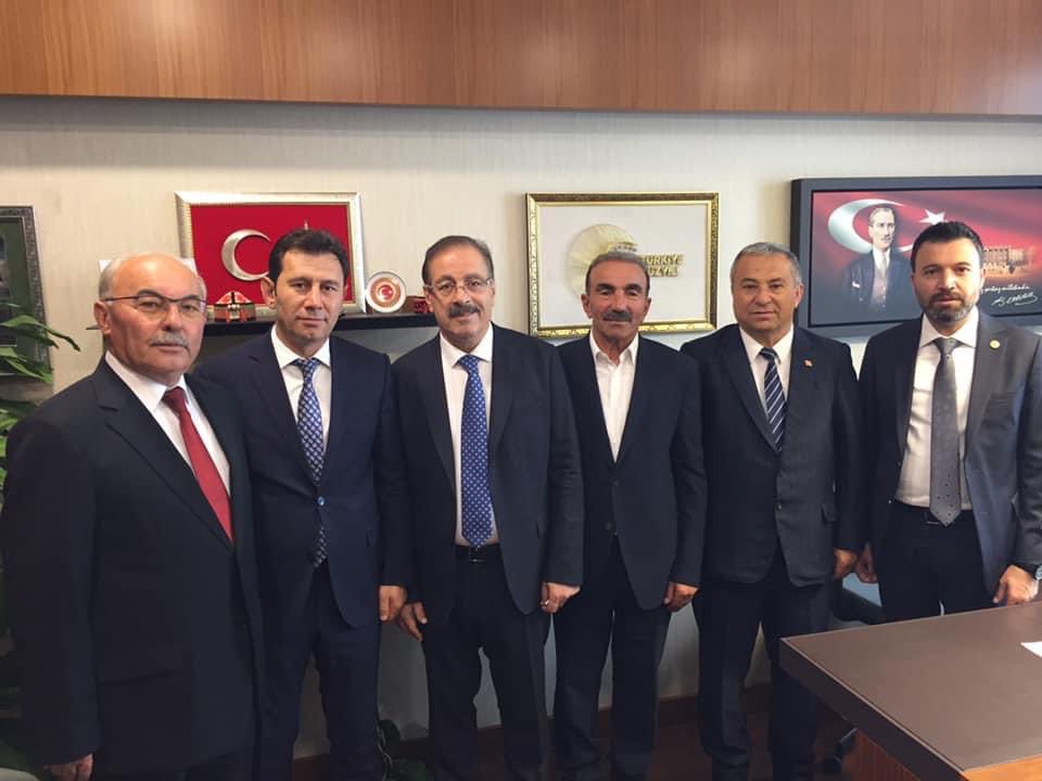 NecmettinBy's tweet photo. Belediye Başkanlarımla birlikte Gazi Meclisimizde Kıymetli Millet vekillerimizi ziyaret edip Kasabalarımızın Sorunlarını İlettik. Sn Vekillerimize Kasaba Halklarımız Adına Teşekkür eder işlerinde Kolaylıklar dilerim https://t.co/dgLXNUytvC