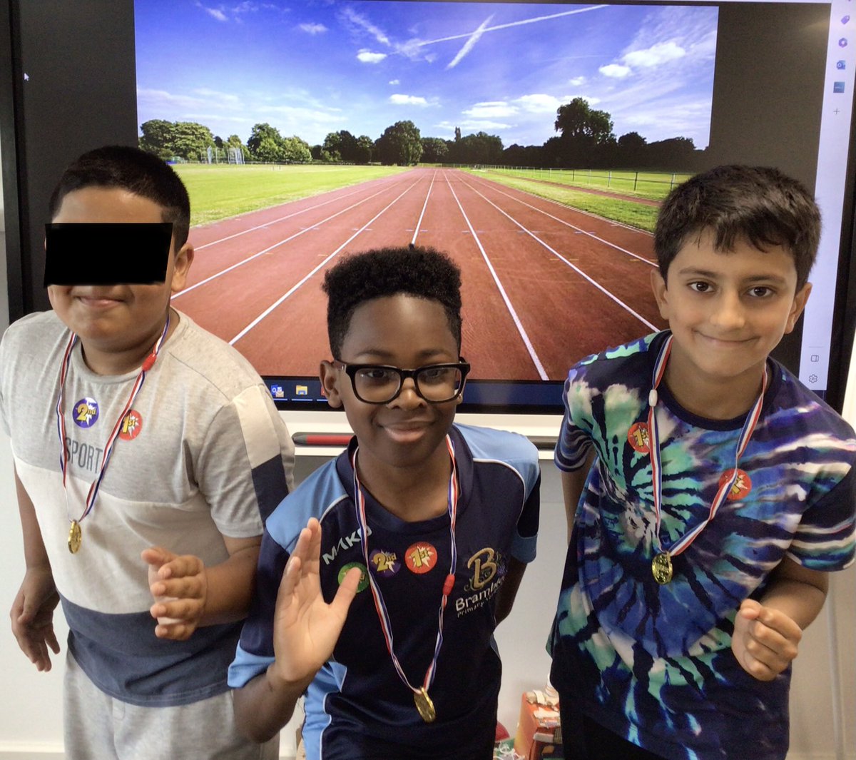 AshBrambles's tweet photo. The @BramblesPAc KS2 Sports Day has been a fantastic event and we were lucky enough to finish just before the rain!🌦️
Thank you to Mrs Bowker for organising this wonderful afternoon and well done to all the children for being good sports &amp; making us all proud!🏅
#BramblesPE🏃5/5 https://t.co/vE36N6usFu