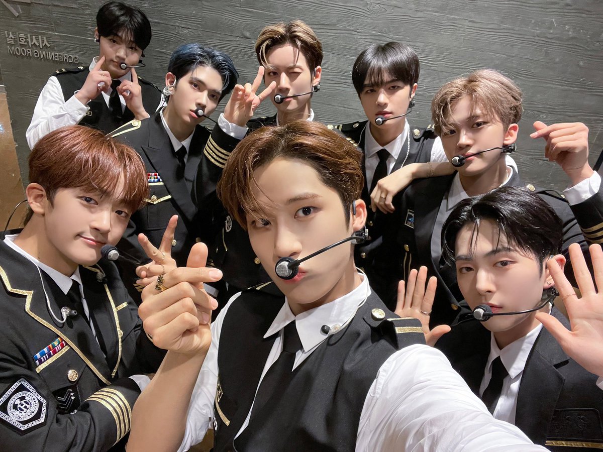 [📸] ✨230713 Mnet #엠카운트다운✨

제복 착장을 하고 나타난👨‍✈️✈️
𝙻𝚄𝙽𝟾의 𝚆𝚒𝚕𝚍 𝙷𝚎𝚊𝚛𝚝 무대❤️‍🔥(>ᴗ0)
아직도 함성소리가 들리는 것 같은데요🤩❗️

내일도 팬분들의 (ू•ᴗ•ू ) •°ˎˊ˗
많은 기대와 응원 부탁드립니다☺️* ੈ♡‧₊˚

#루네이트 #LUN8 #CONTINUE
#WildHeart