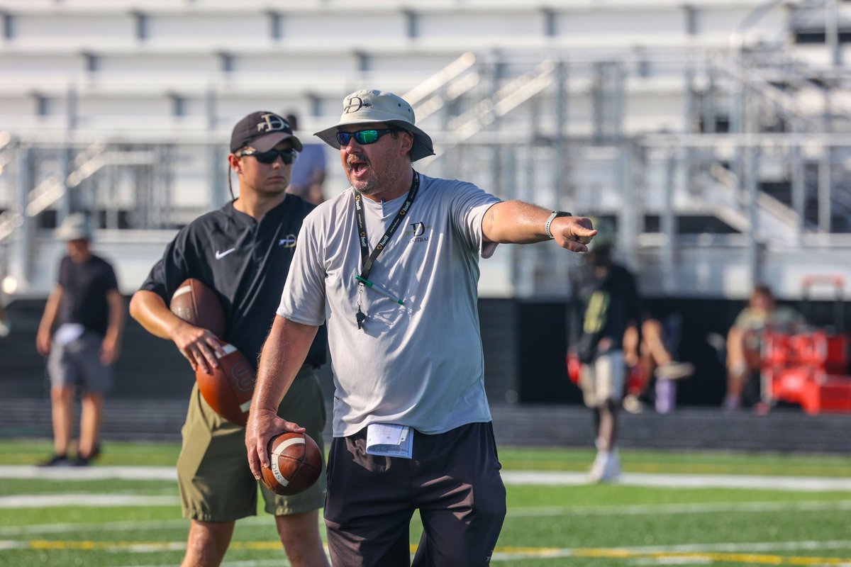 TheDWarriors's tweet photo. 🏈 Working every day to take this program to the next level
#davidson #warriors #thewarriorway #davidsondifference https://t.co/XUniNwoajx