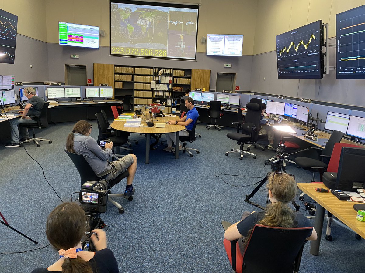 rosminow's tweet photo. A human and professional pleasure to film an interview at #cern #pooc with one of the future #Esa astronauts, Slawosz Uznanski, about #AMS, the detector docked at #ISS. https://t.co/eO0NdzpKyi