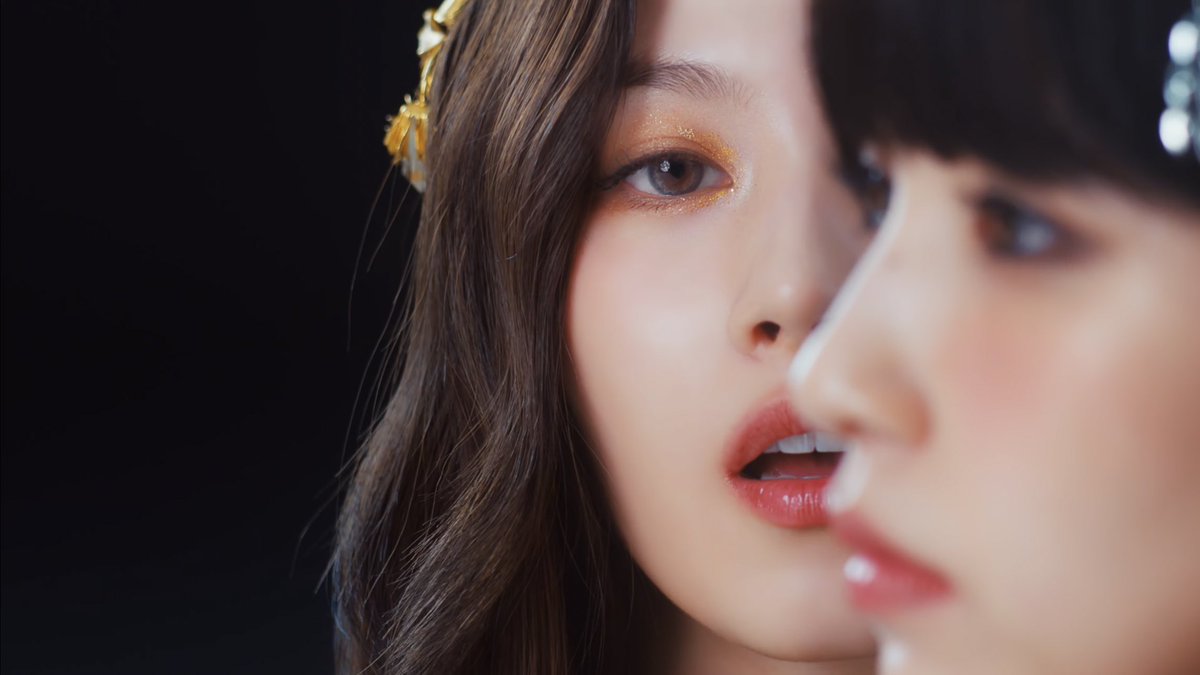 PopBase's tweet photo. Misamo have released the music video to ‘Do not touch.’

Watch: https://t.co/4eFHmeLkEE https://t.co/1xKvNJuzlp