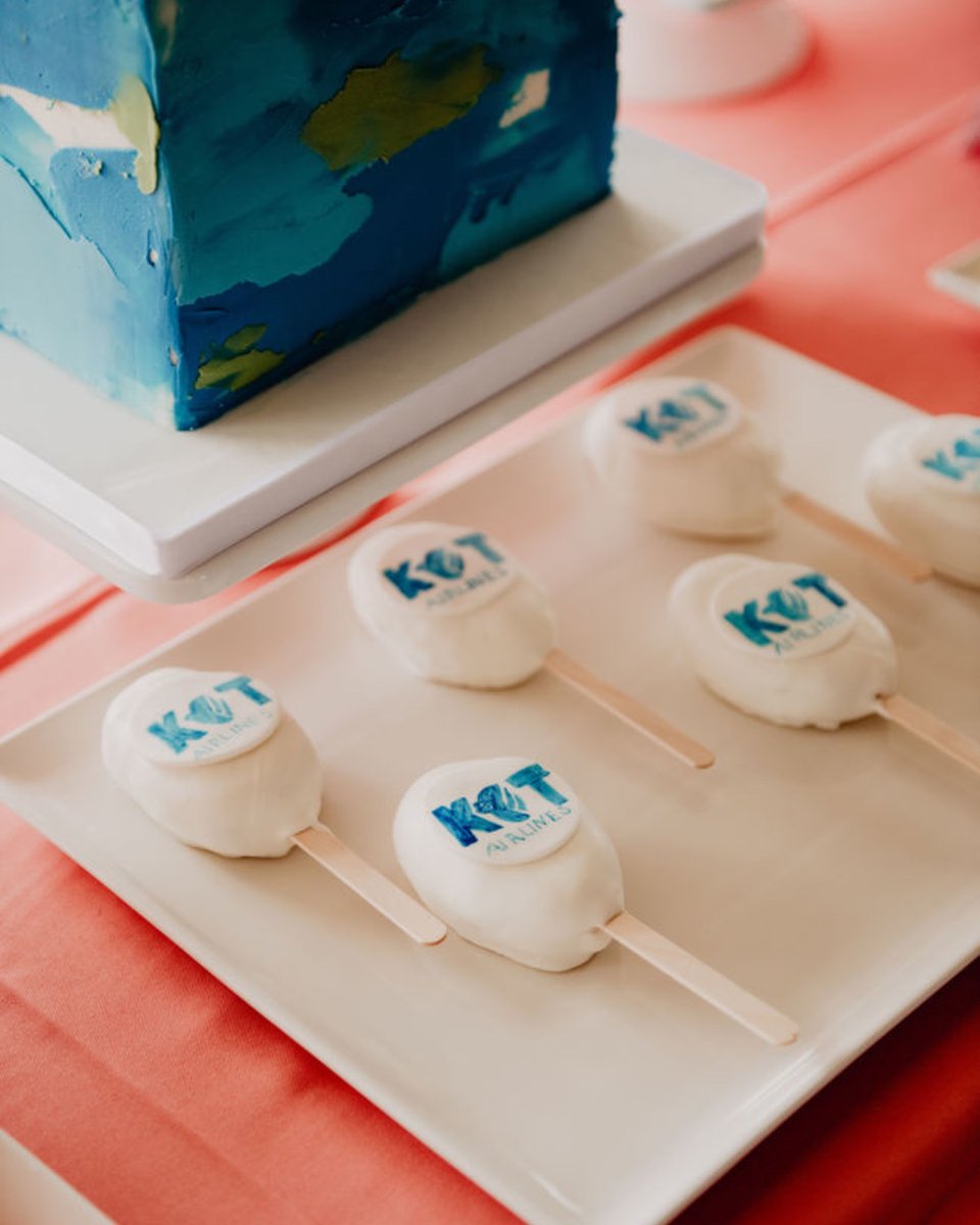 On Inspired By This: Booked and busy is the name of the game for this colorful travel inspired bridal shower on IBT today!  ✈️ 

( Event Planner &amp; Design- Verve Event Co, Photographer- Emma Bauso Photo, Florals- Flowerwell Ny )

#onIBT