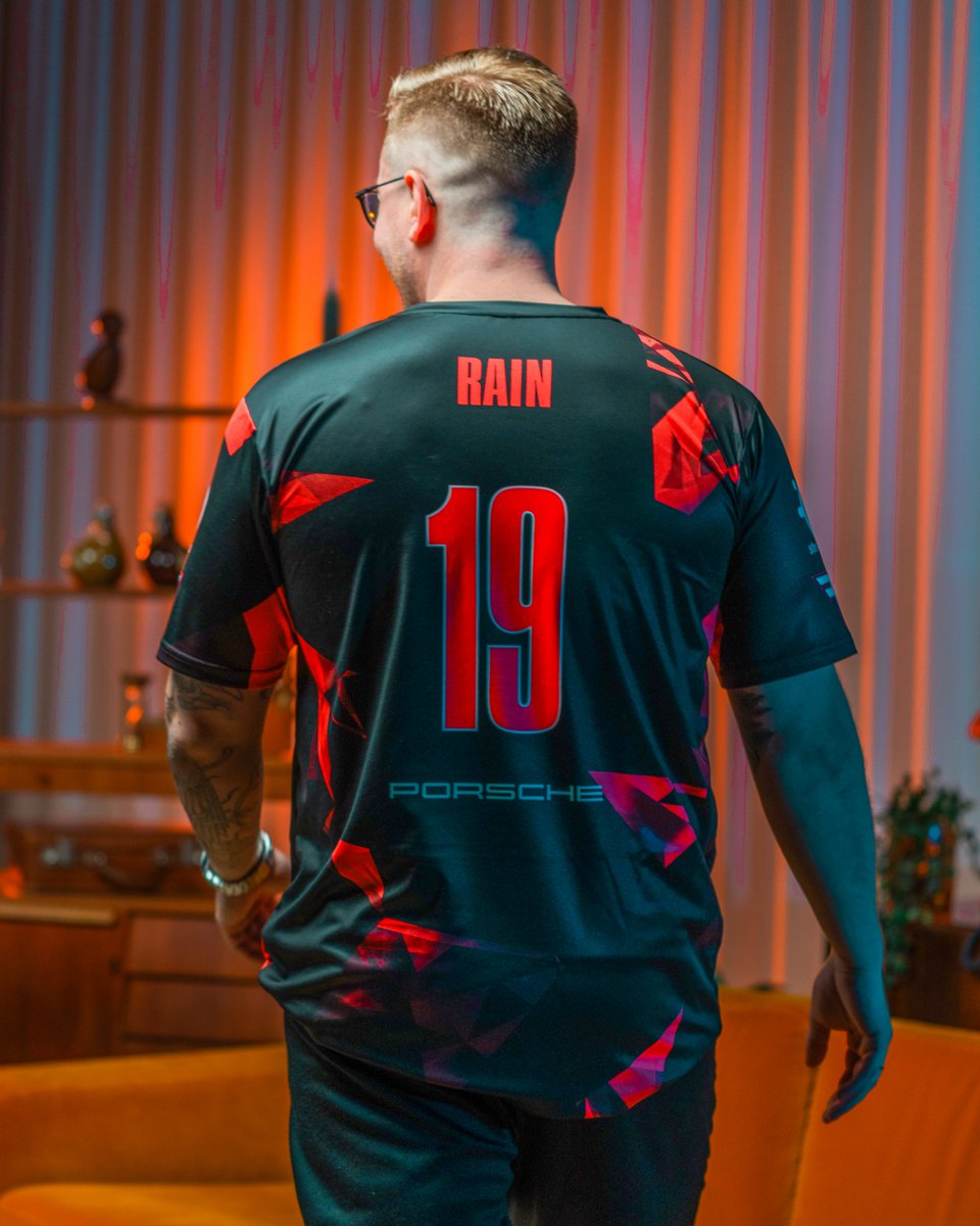 FaZe Clan tweet media
