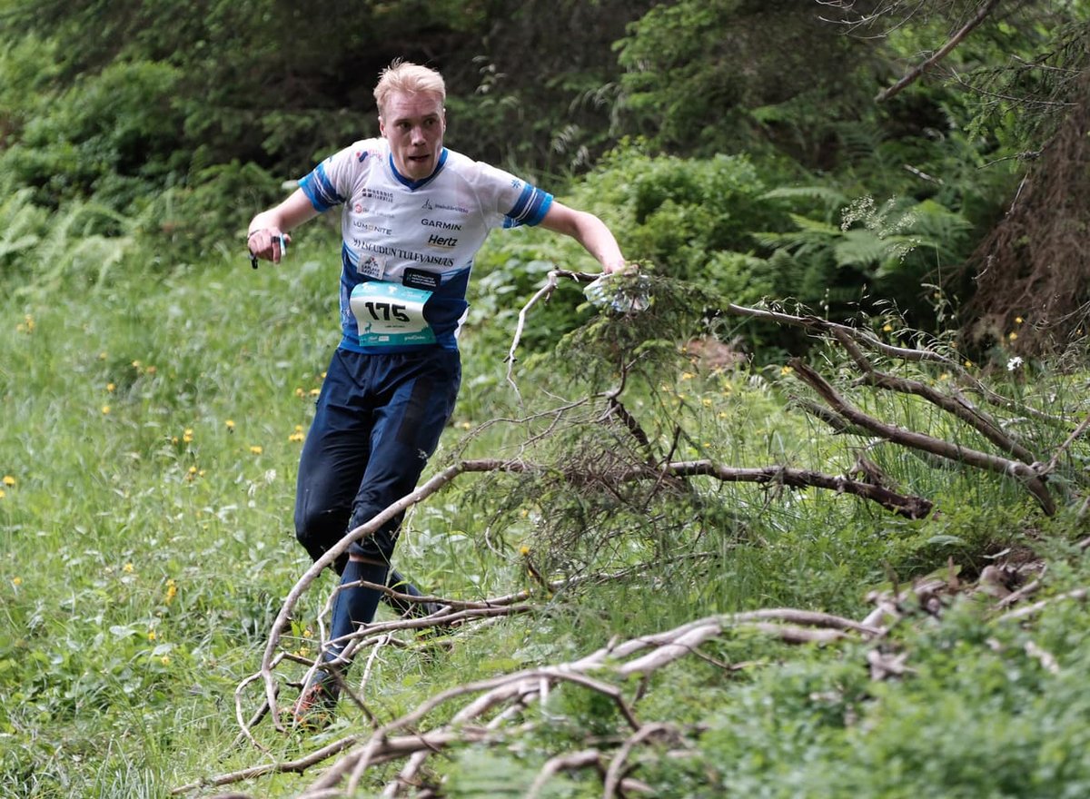 Olli Ojanaholle suunnistuksen MM-pronssia!!!

Miesten pitkä matka oli uskomaton taistelu, josta Olli Ojanaholle ansaittu mitali! Norjan Kasper Harlem Fosser mestari. Miika Kirmula 9:s ja Touko Seppä 25:s.
#suunnistus