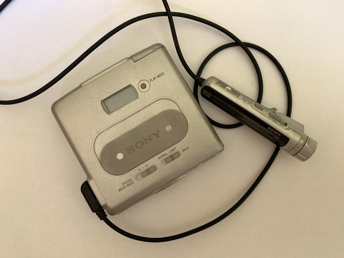 clofhjelm's tweet photo. What I used for listening music before iPods.
#sony #sonyminidisc https://t.co/dKdOeHUVqN