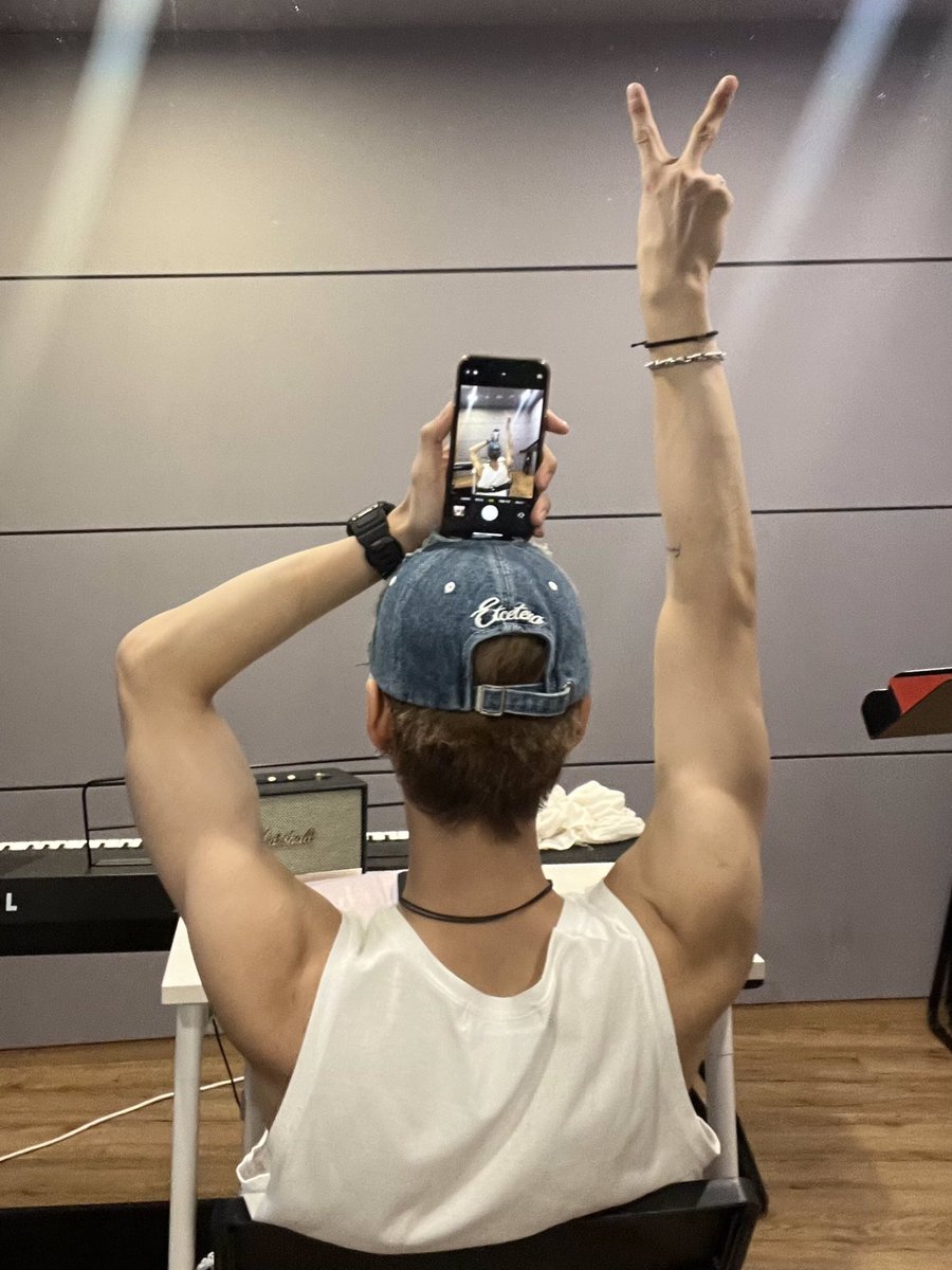 Dearxheroes's tweet photo. !!?!?!!?!?!?!()($(!(;;!(!;!;;;&amp;; https://t.co/XGgx1sWall