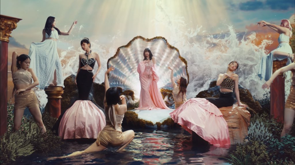 PopBase's tweet photo. Misamo in the music video to ‘Do not touch.’ https://t.co/Bde2MEftgm