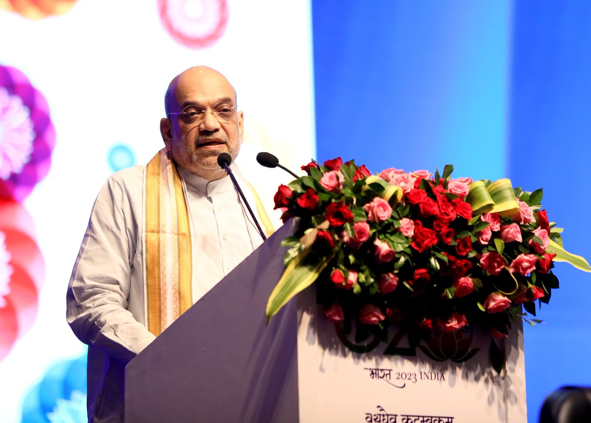 Hon'ble Union Home Minister & Minister of Cooperation Shri @AmitShah inaugurated exhibition, flagged of Cyber Volunteer Squads & released Conference Medallion of the G20 Conference on Crime & Security in the age of NFTs, AI & Metaverse.  #G20India #G20CCS #NoICTforCrime @g20org