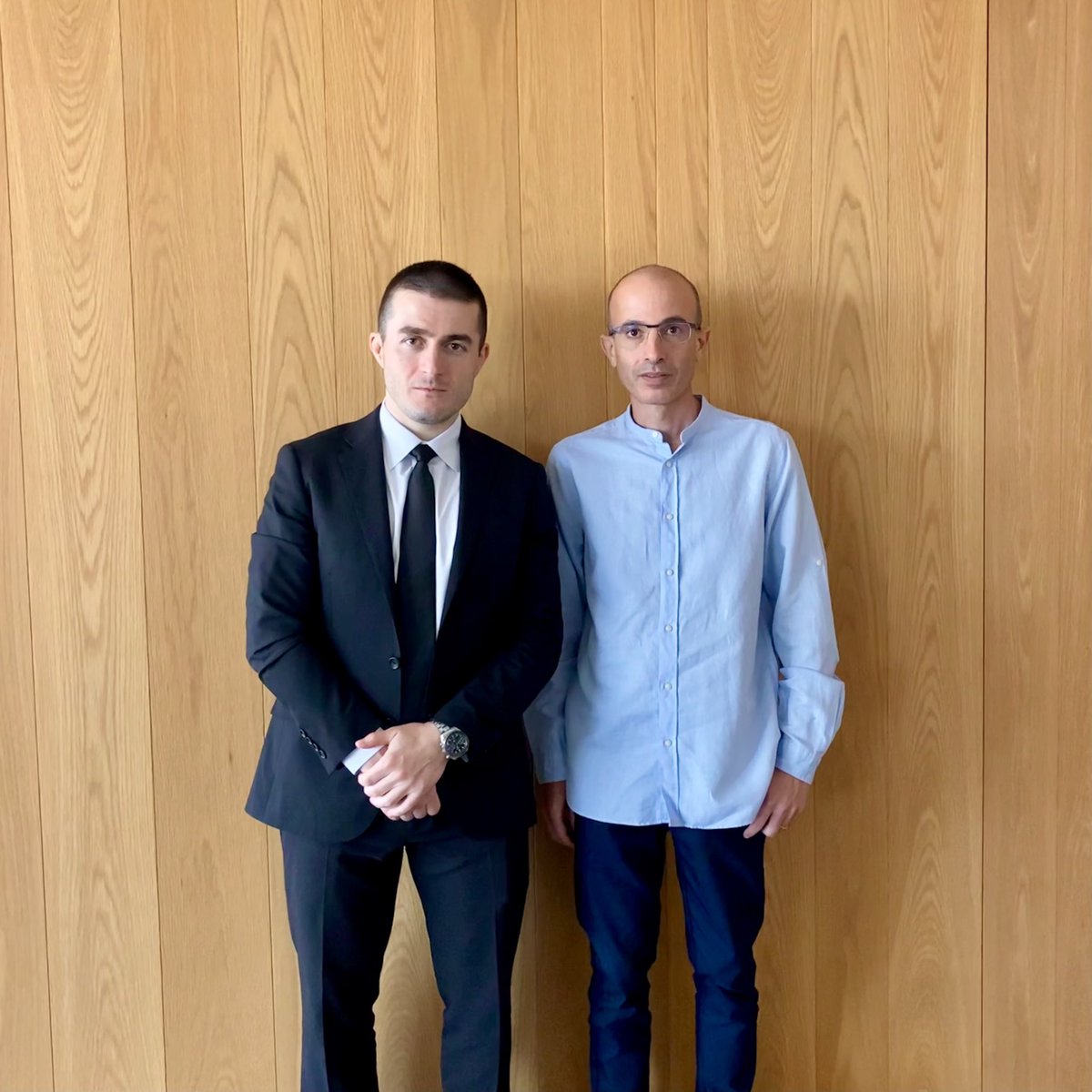 harari_yuval's tweet image. Today I had the pleasure of hosting @lexfridman at #sapienship HQ, for an extensive conversation on a wide range of big topics. Stay tuned for his podcast episode very soon.

#longformcontent