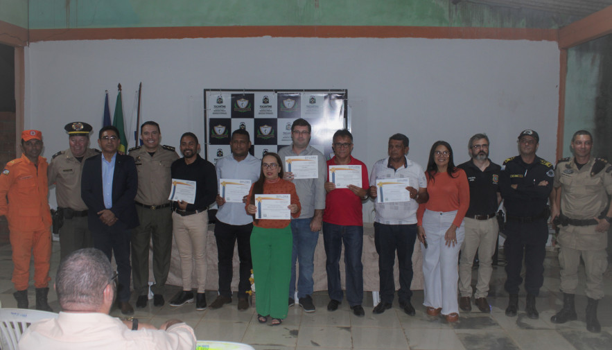 ssptocantins's tweet photo. Em Palmas, SSP-TO empossa diretoria do Conselho Comunitário de Segurança do Jardim Aureny IV e fortalece parceria com a comunidade.
➡️ https://t.co/Hcpc94zfr7 https://t.co/wHILmwQ6KD