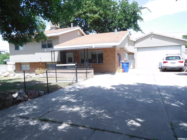 Dreaming of a new home? This 3 BED, 2 BATH home might be the one you've been thinking of. #realestate #homesforsale  cpix.me/l/173536546