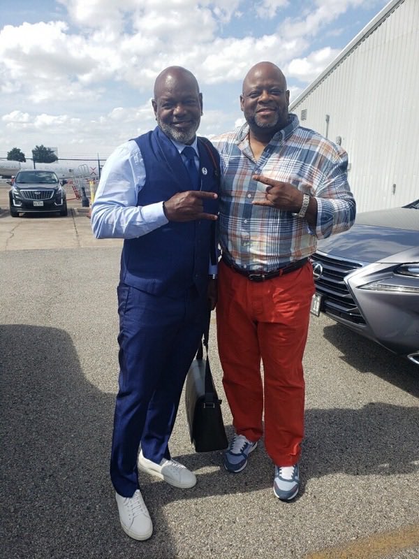 EmmittSmith22's tweet photo. Great evening last night at our annual @pbs_1914 conclave in Houston.
🤘🏿#pbsConclaveHTX23 https://t.co/RiL48hWnkH