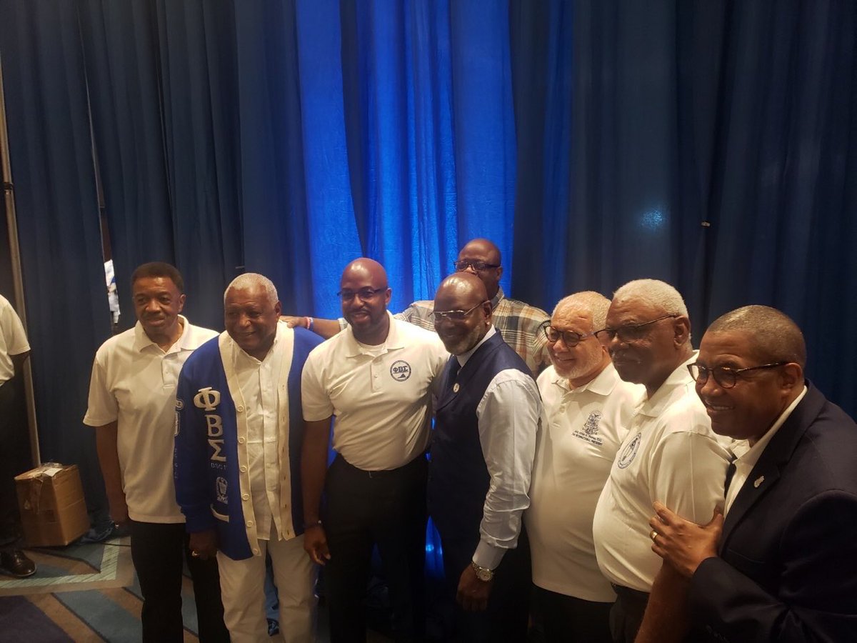 EmmittSmith22's tweet photo. Great evening last night at our annual @pbs_1914 conclave in Houston.
🤘🏿#pbsConclaveHTX23 https://t.co/RiL48hWnkH