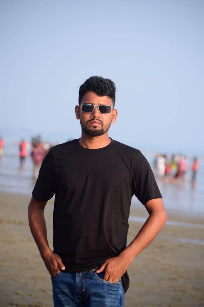 MdAlami78023485's tweet photo. - নিজের পরিবারকে ভালোবাসো।😊
 - কারণ জীবনের সবচেয়ে খারাপ সময়ে তারাই তোমার পাশে থাকবে অন্য কেউ না,এটাই বাস্তবতা.!🌸😒 https://t.co/Rboopr08bK