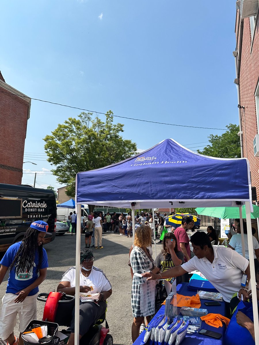 ENYCoalition's tweet photo. Thank you to @GoodShepherdNYC and @EASTNYCPP for the amazing opportunity to reach out to local residents! We appreciate everyone interested in our campaigns about fighting toxic flipping through Cease and Desist and addressing community needs around #BroadwayJunction https://t.co/T7BxmSRpdQ