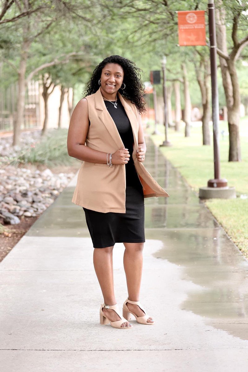 💻🔥💪🏼🤩 DL Specialist Roll Call! 

We’re so excited to have Til-Lois back for 2023 - 2024 to support learning at OHS, Bowie &amp; OCA. 

Friends from these schools, comment &amp; let her know what you’re most excited about for the new school year! ♥️🍎 #teamECISD #edtech #DLrollcall