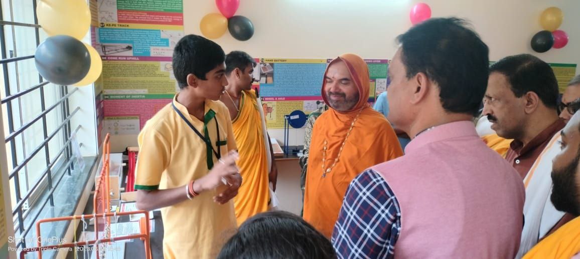VishnuguptaVV's tweet photo. Inauguration of STEM (Science Technology Engineering Mathematics) mini science lab and sponsor appreciation programme at VVV-Gurukulam.

(Sponsored by VOLVO group CSR trust) https://t.co/NSHijR6GqW
