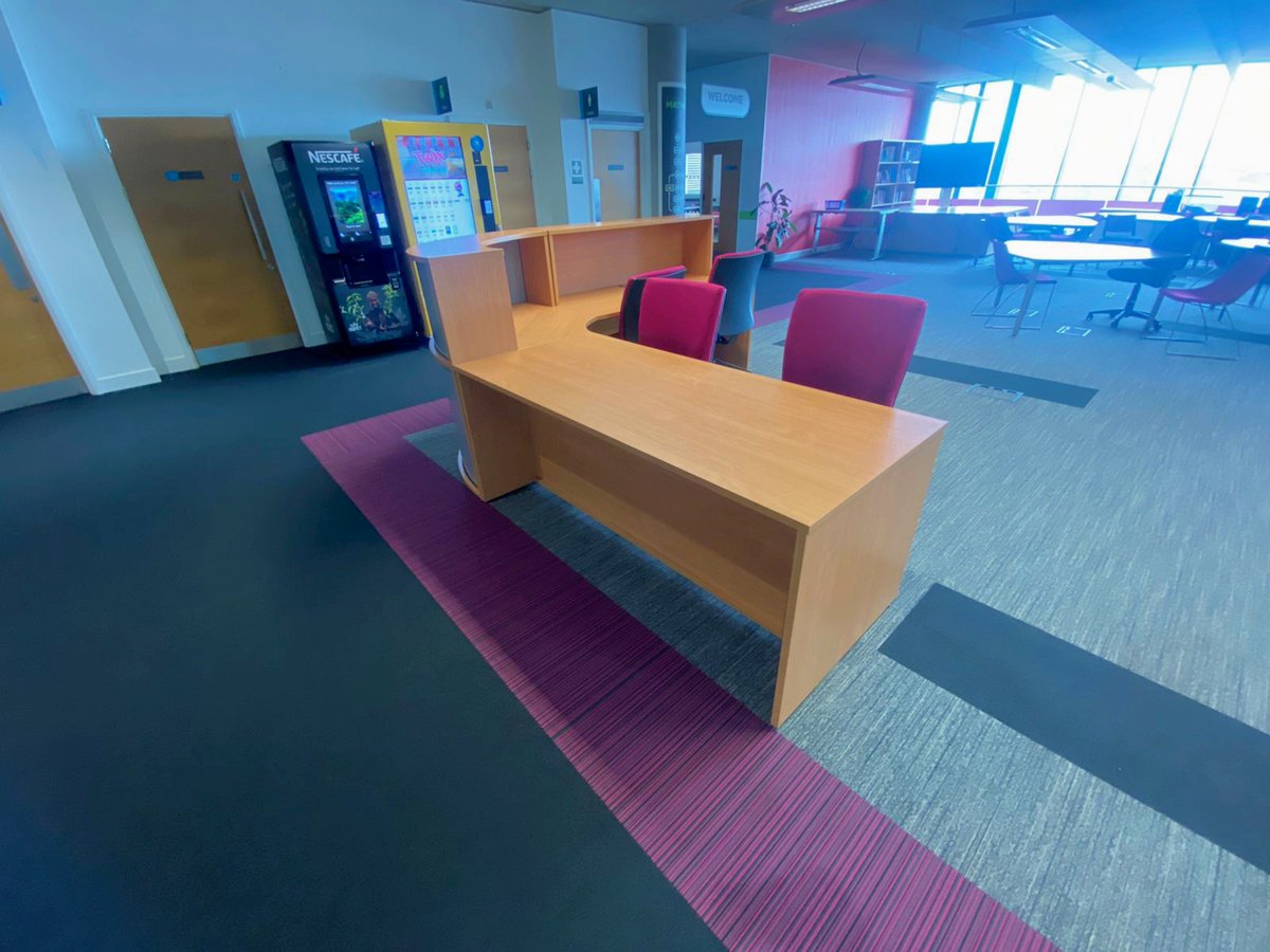 OSILTD's tweet photo. Lovely Reception installation for Bradford College ๐
Beech wood makes this unit look simple and clean as well as the high square back manager chairs in a gorgeous Era Phase fabricโผ๏ธ
#receptionunit #schoolfurniture #schools #furniture #reception #eraphase #ManagersChair https://t.co/sEAZVk1CjX
