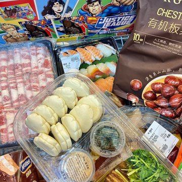 MayaMaya12145's tweet photo. Our groceries for the week, ready for you to shop 😺 https://t.co/Vg4RHsf3qW