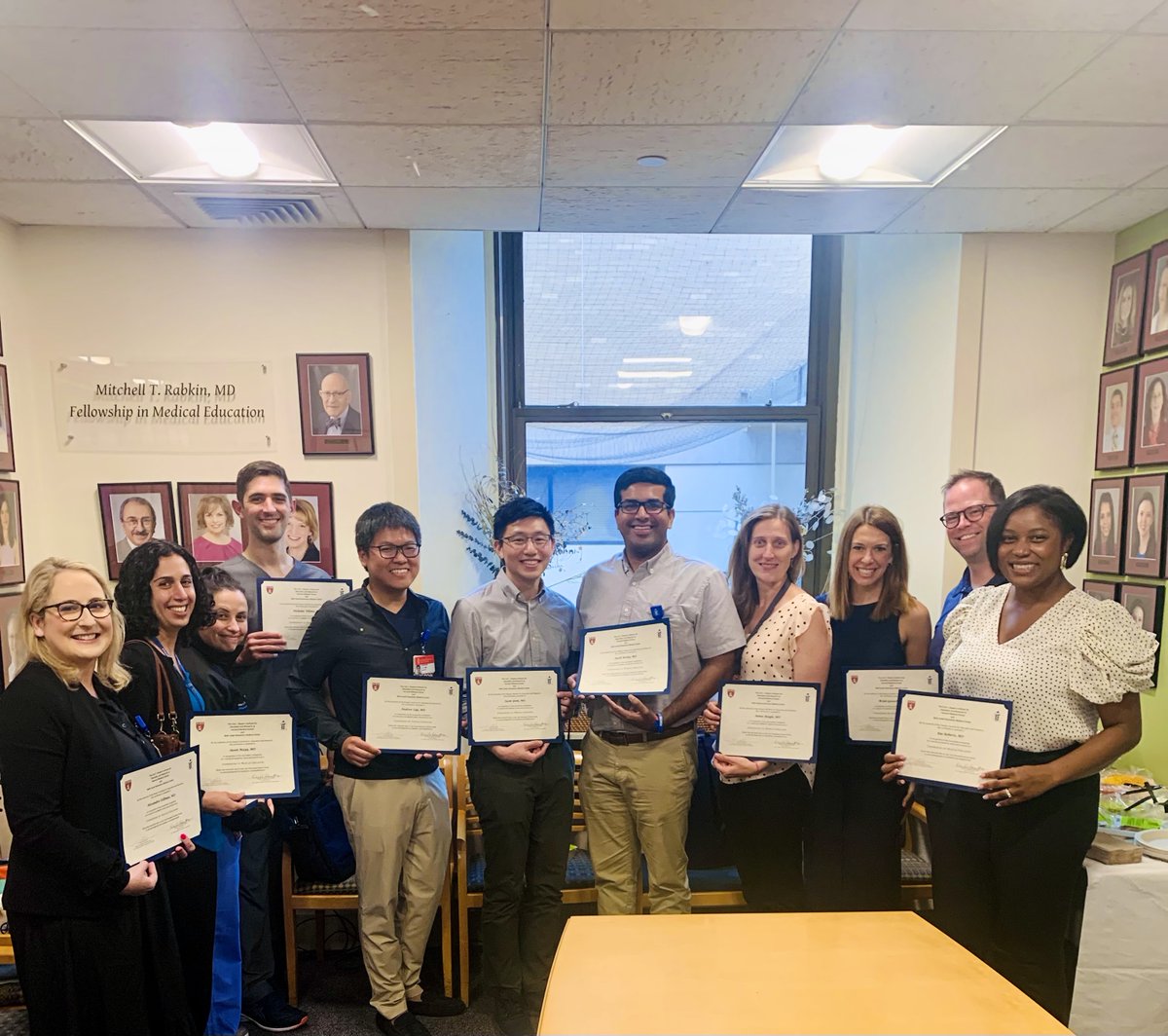 Congrats to our 2022 -2023 Foundations in Medical Education graduates! 🎉🎓
shapiroinstitute.org/medicaleducati…