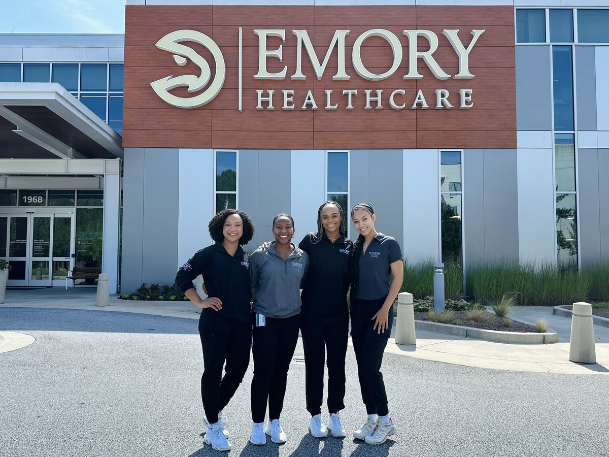 Never thought I would be here, but this is the future of the profession—

From left to right:
Doctor of Physical Therapy
Student Physical Therapist
Physical Therapy Technician
Physical Therapy Intern

This pipeline is strong. Black girl magic 🖤✨