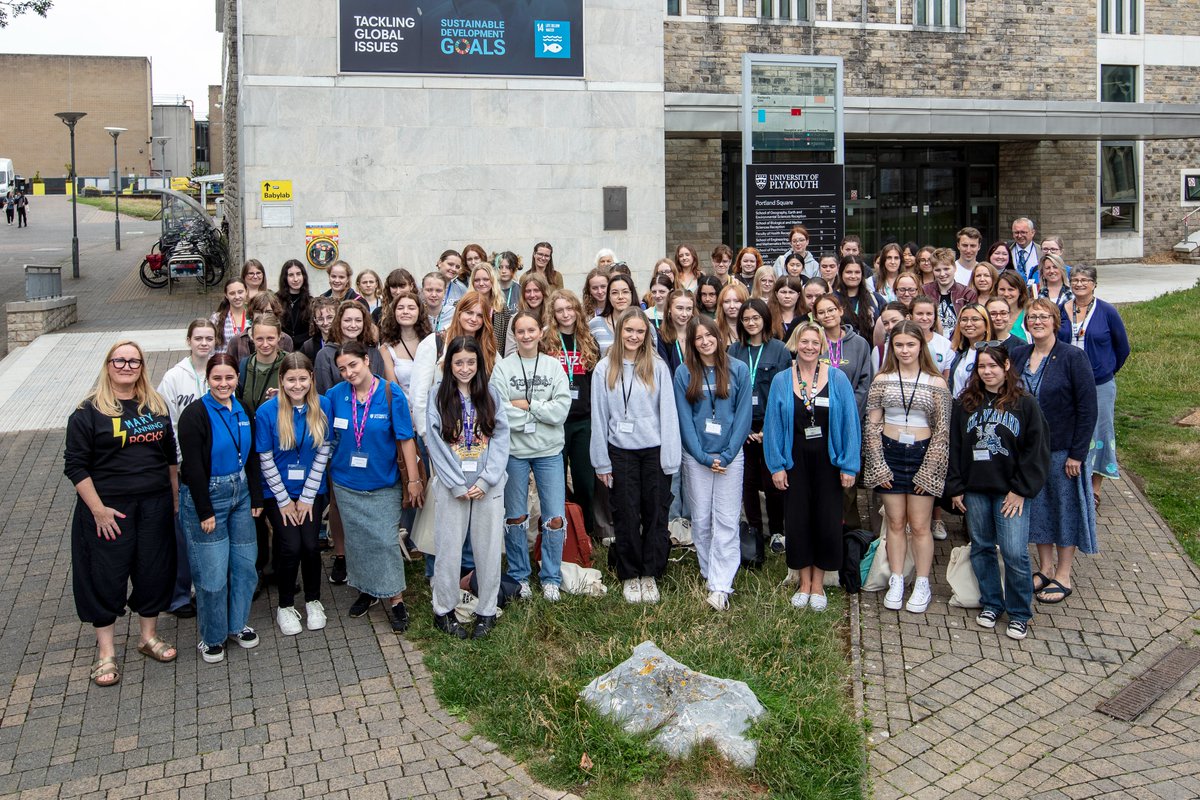 PlymUni's tweet photo. This week, the 10th annual @girlsingeosci event took place on campus.

Two exciting days of field trips and workshops introduced female A level students to the Earth sciences and demonstrated the world of careers open to Earth science graduates. https://t.co/4YyZ2TgUEG