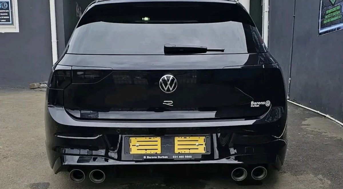 4wheelsZa's tweet photo. South Africans are quick🇿🇦🔥 Bagged Black Golf 8 R 😮‍💨🤌🏽🖤 This is mean🥵 https://t.co/SiymL2916w