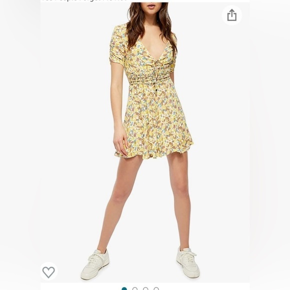 ajmpittsburgh's tweet photo. So good I had to share! Check out all the items I'm loving on @Poshmarkapp #poshmark #fashion #style #shopmycloset #jcrew #freepeople #bananarepublic: https://t.co/PsRqHNeNqS https://t.co/uOUHEUzID4