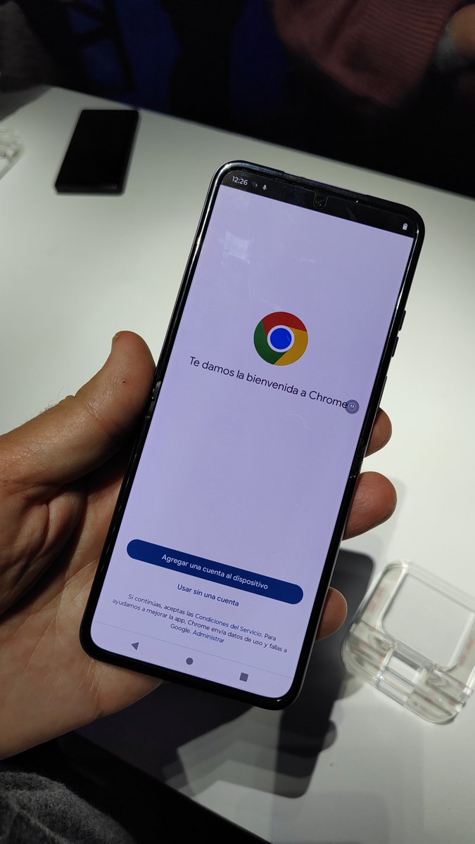 blogdeviajes's tweet photo. Este es Motorola Razr 40. Es el modelo más económico, aún no está disponible en Argentina https://t.co/lLC2AEKmME