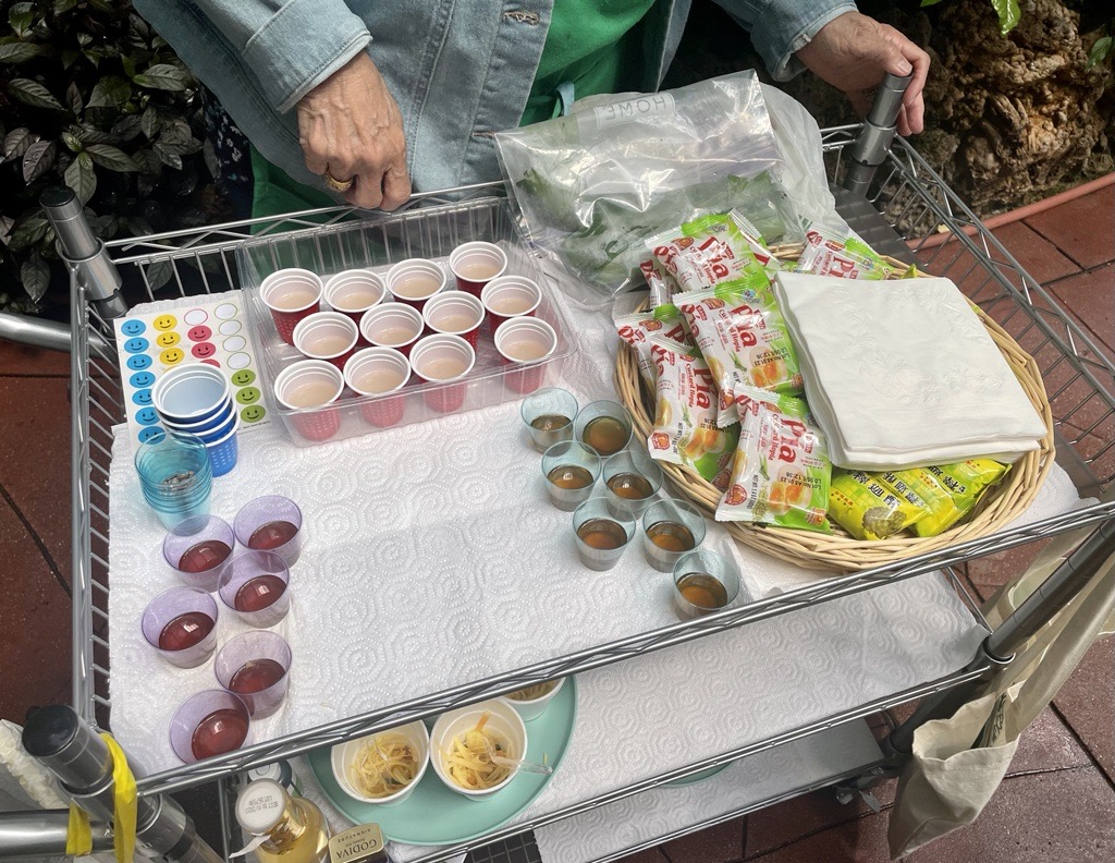LPConservancy's tweet photo. We're looking forward to this Sunday's #foodtour at the #lincolnparkconservatory!
Tickets flew for this event, but don't worry; we'll host another #summer food tour August 13th. Tickets go on sale one week from today, July 20th at https://t.co/C4L0YNN1sG
#LP4Me #chicagotours https://t.co/n8LOmZXVBN
