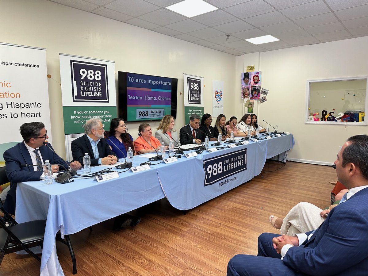 HHSGov's tweet photo. We just announced the launch of Spanish text and chat services for the 988 Suicide &amp; Crisis Lifeline, building on the currently available Spanish call services! https://t.co/doCDDOz5mI