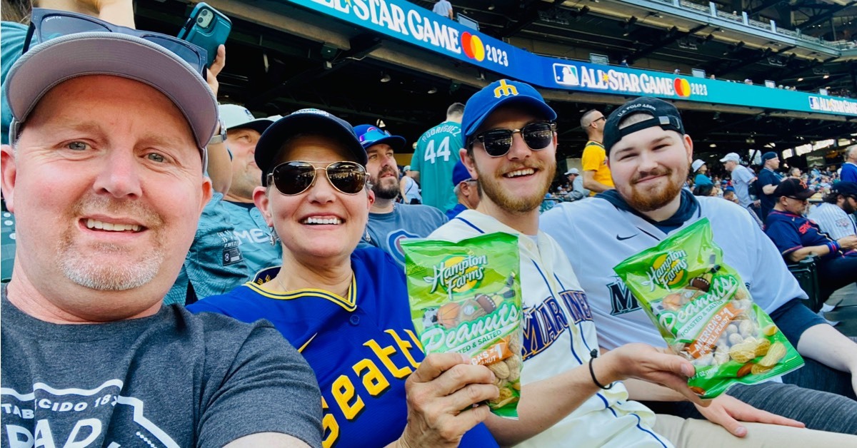 Take me out to the All-Star Game… enjoy this #shellfie of Hampton Farms friends (and peanuts) from Seattle! #mlb #mlballstargame2023 #watchmlb #peanuts #allstars